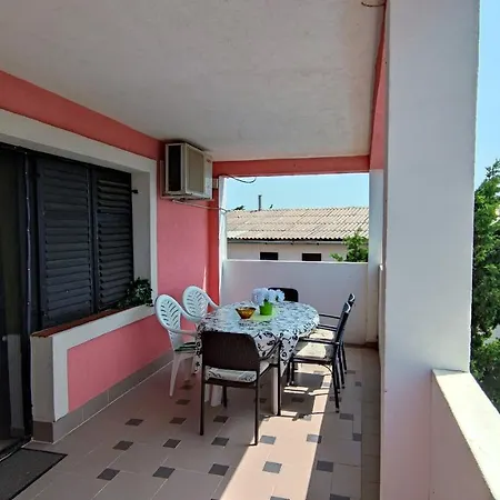 Apartmani Anastazija Karlobag Exterior photo