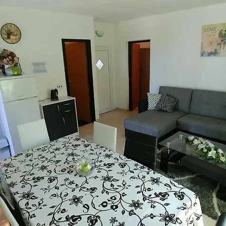 Apartmani Anastazija Karlobag Exterior photo